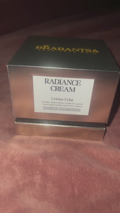 Radiance Cream Luxe Edition: Mangobutter mit rosa Grapefruit und pflanzlichen Ölen. Crème Éclat